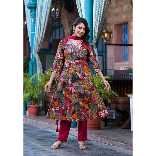 Nayi Nazar Multired Suit Set