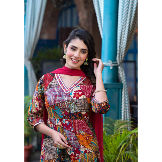 Nayi Nazar Multired Suit Set