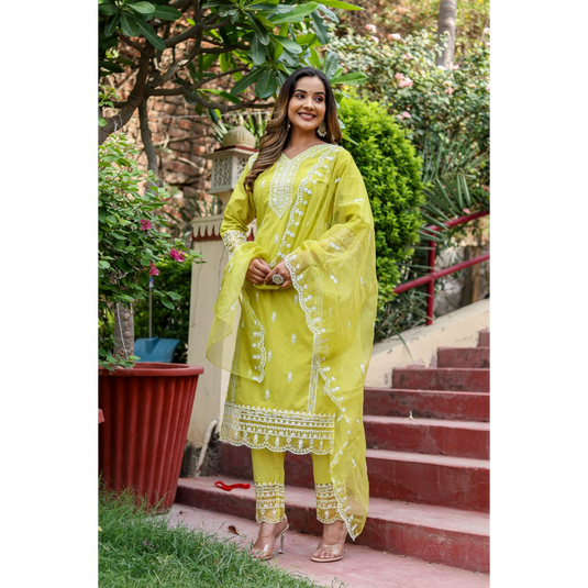 Nayi Nazar Beautiful Yellow Cotton Suit Set