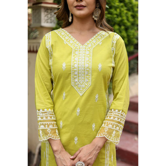 Nayi Nazar Beautiful Yellow Cotton Suit Set