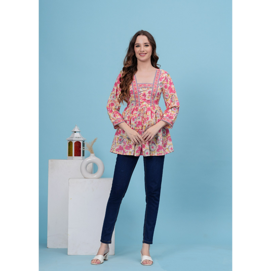 Nayi Nazar Pink Printed Top